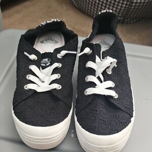 Black Lace Womens Sneakers